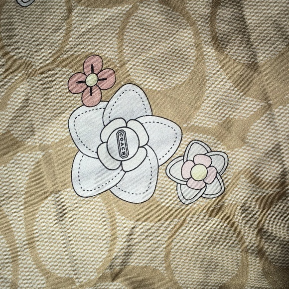 Coach 100% Silk signature floral print scarf Os - Picture 2 of 3